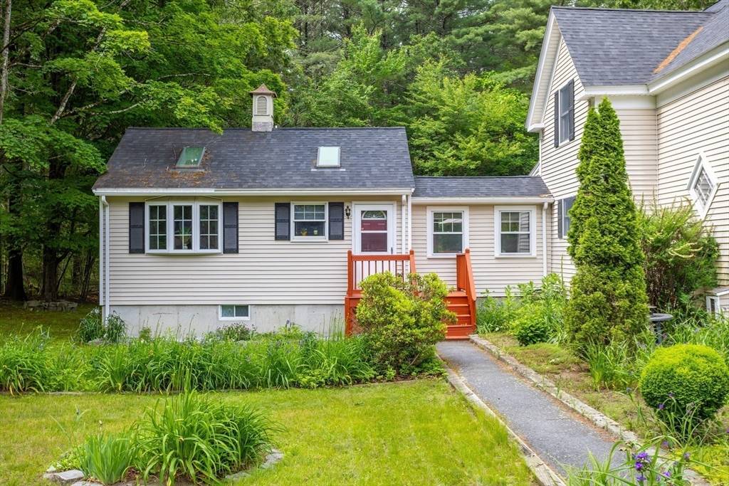 Chelmsford, MA 01863,216 Dunstable Rd