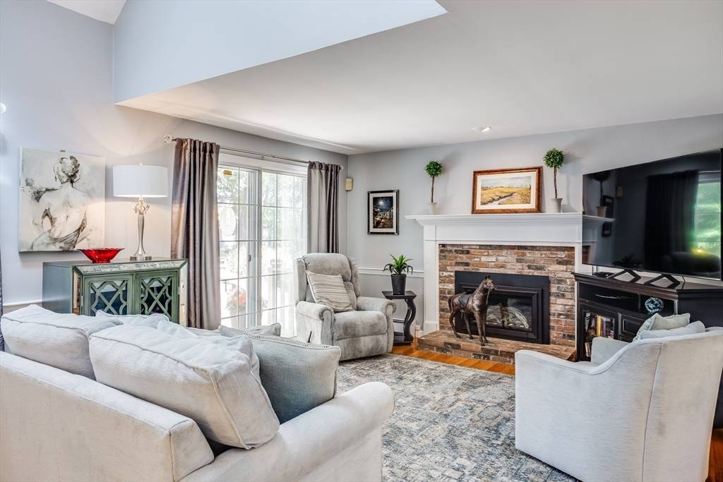 Barnstable, MA 02648,1441 Old Post Road