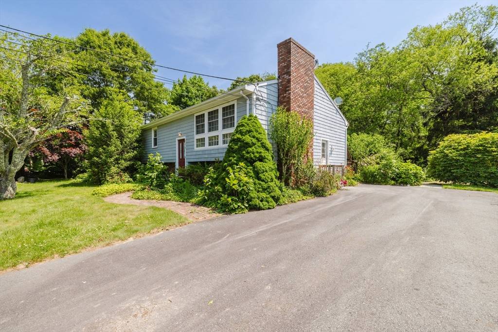 Westport, MA 02790,308 Robert St
