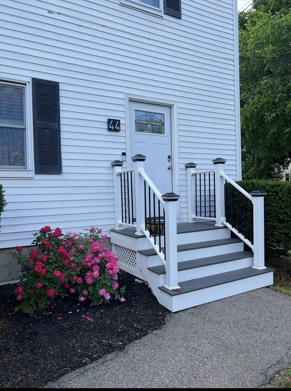 North Attleboro, MA 02760,44 Prospect St #2