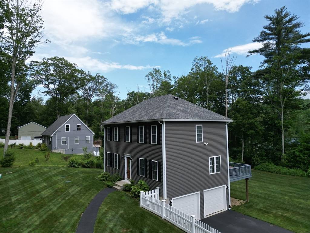 East Brookfield, MA 01515,121 Adams Rd