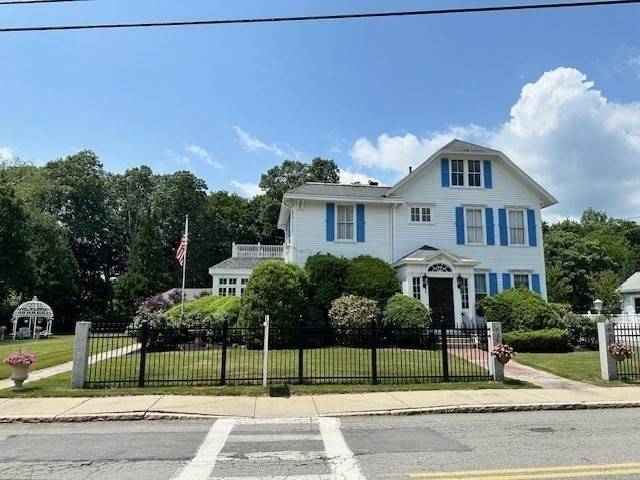 Uxbridge, MA 01569,46 Capron St
