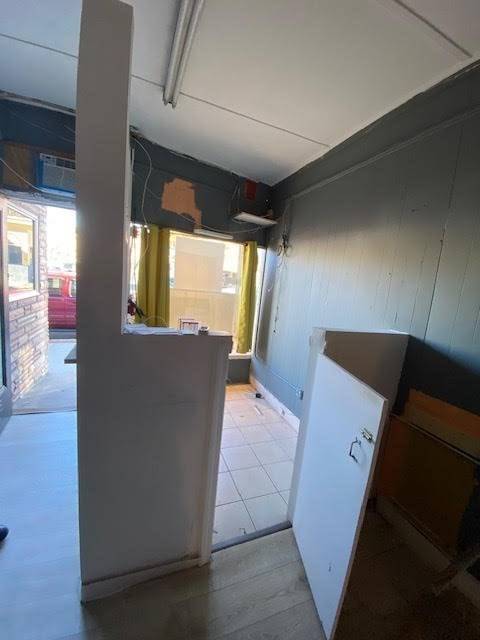 Waltham, MA 02453,709 Moody St