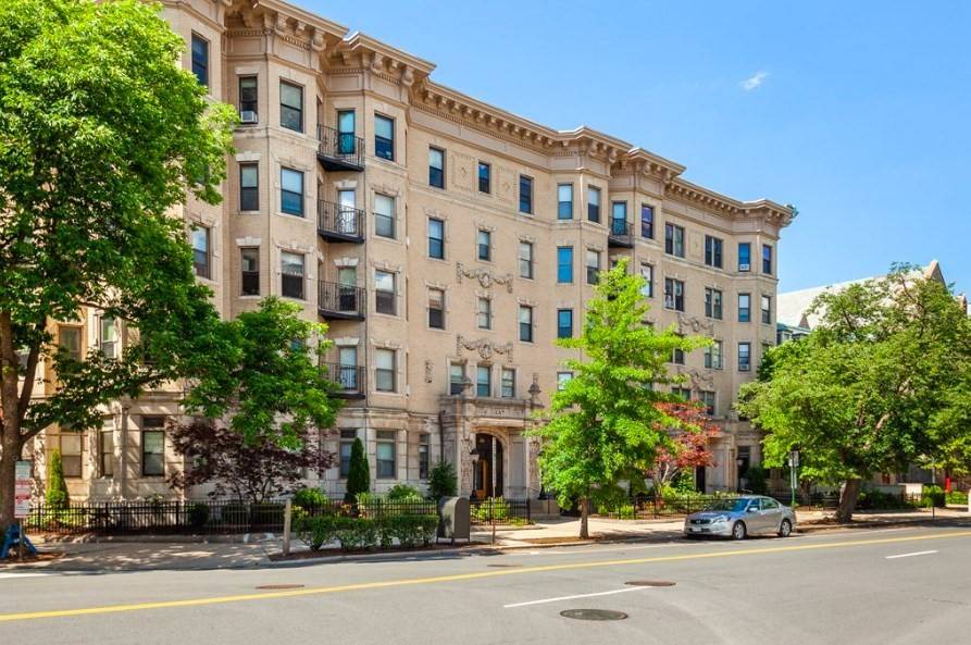 Boston, MA 02215,1111 Boylston St #48