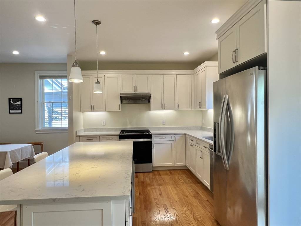 Newton, MA 02458,141 Pearl Street #141