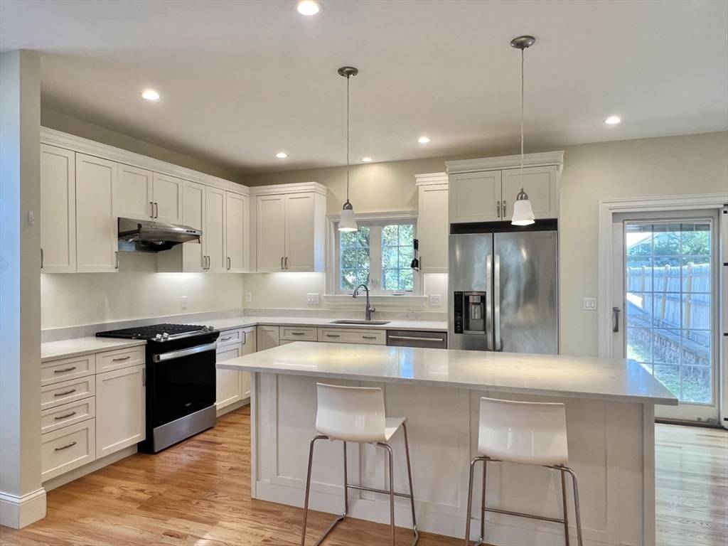 Newton, MA 02458,141 Pearl Street #141
