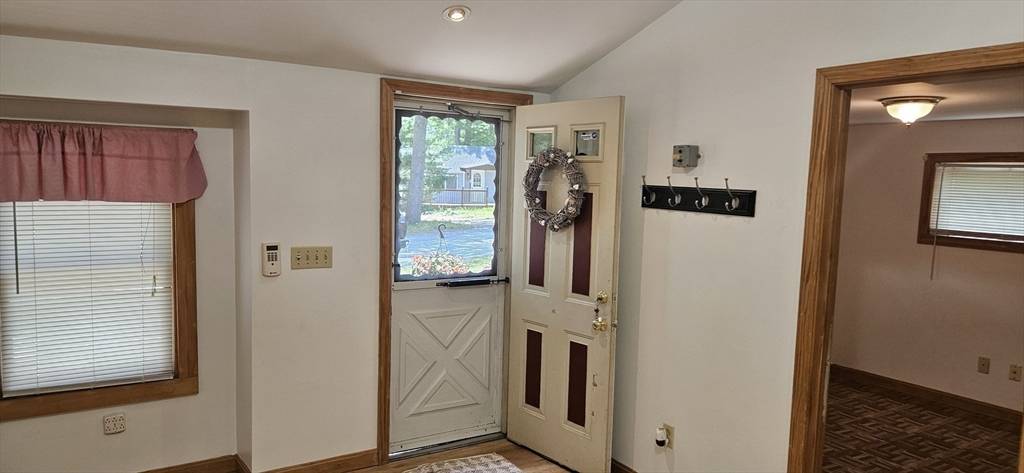Lakeville, MA 02347,15 Violet St