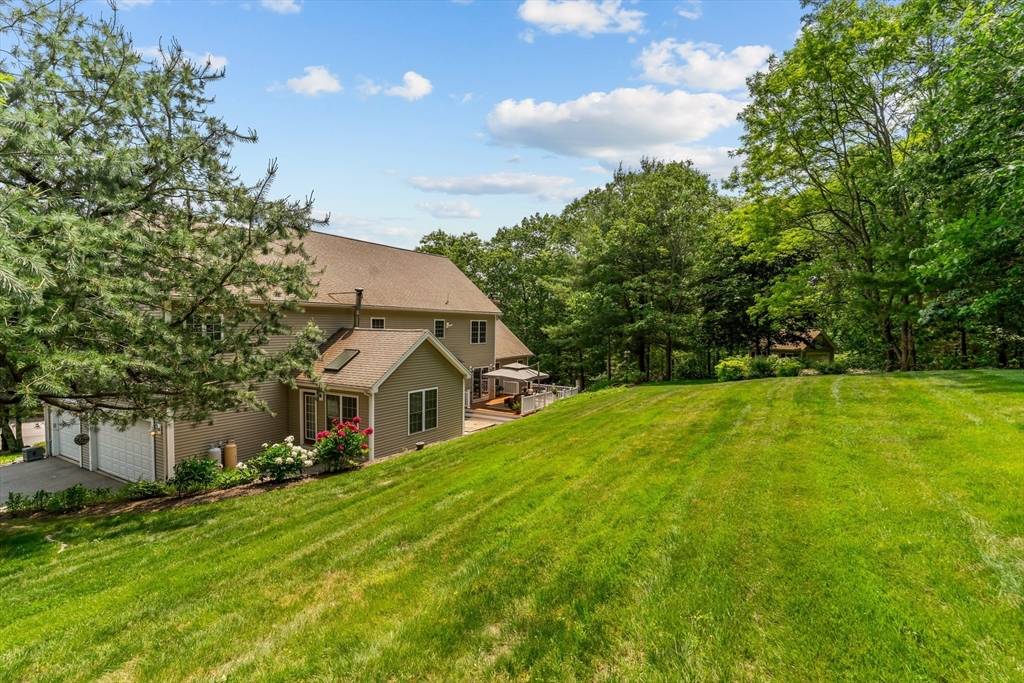 North Smithfield, RI 02896,16 Leonard Drive