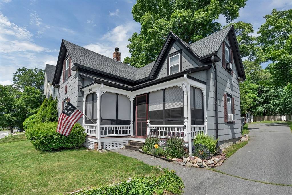 North Attleboro, MA 02760,935 Mount Hope Street