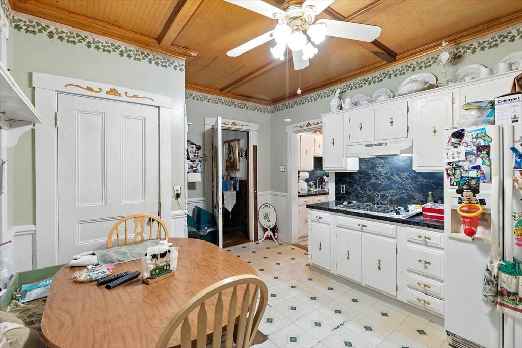 Medford, MA 02155,62 Monument St