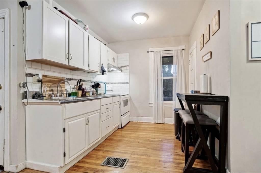 Springfield, MA 01108,53 Euclid Ave