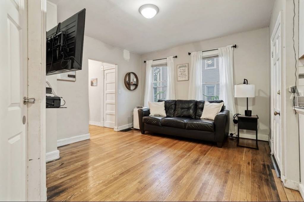Springfield, MA 01108,53 Euclid Ave