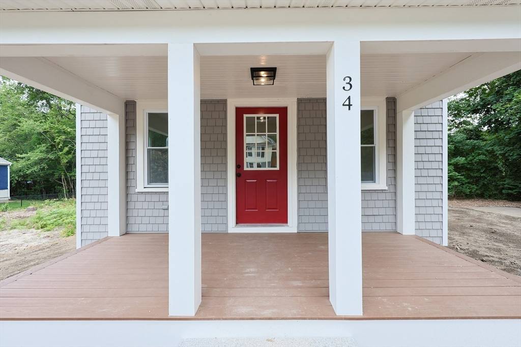 Norton, MA 02766,34 Woodland Rd