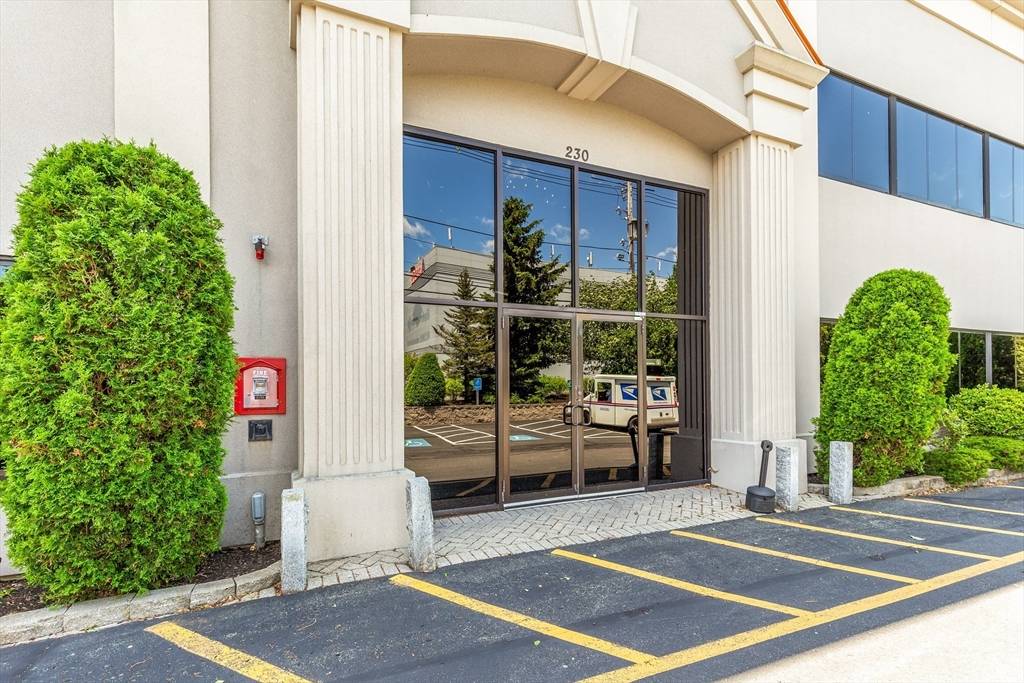 Danvers, MA 01923,230 North St #4
