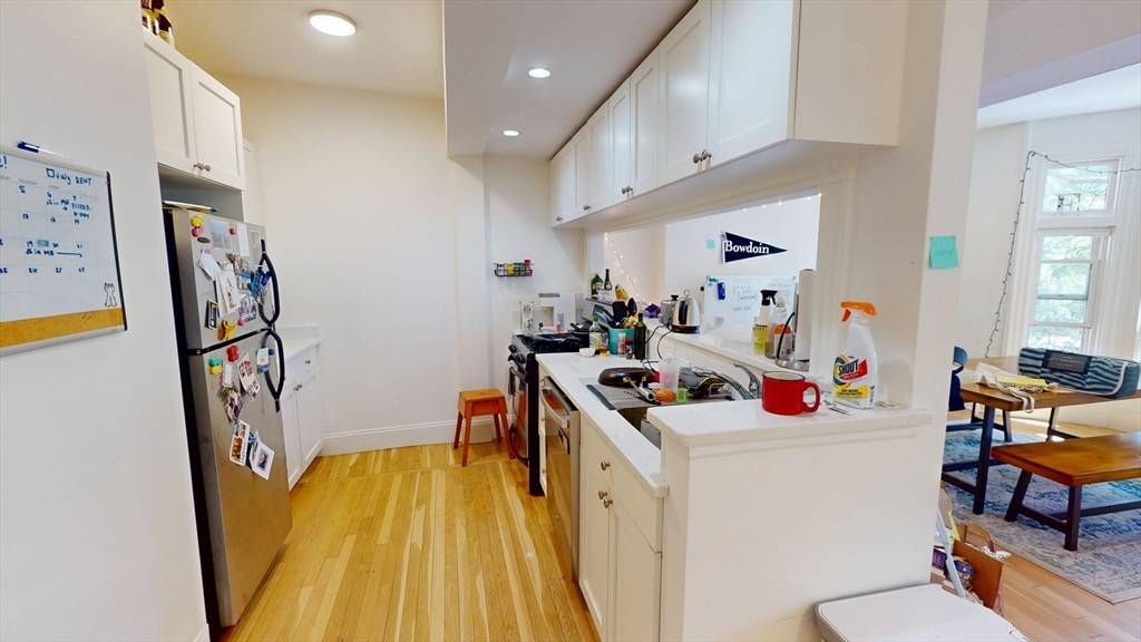 Brookline, MA 02445,5 Davis #22L