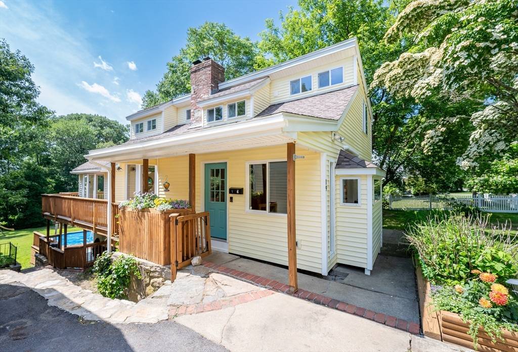 Hopkinton, MA 01748,19 Meserve St