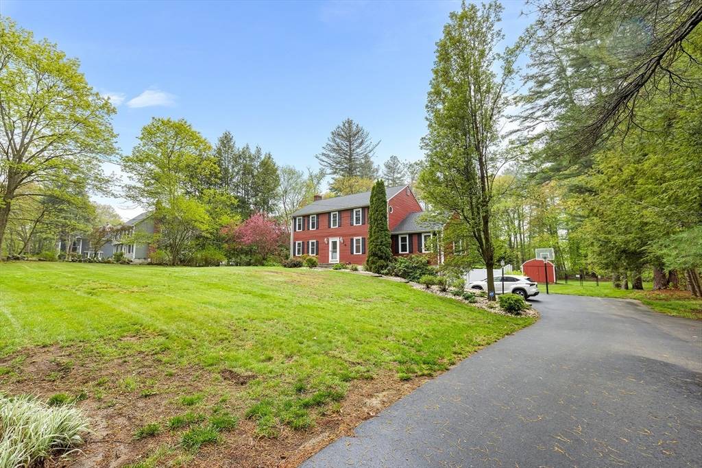 North Andover, MA 01845,89 Gray Street