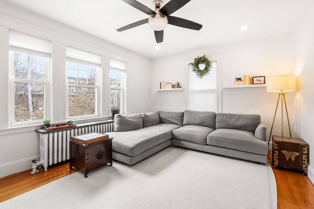 Brookline, MA 02467,517 Heath Street #2