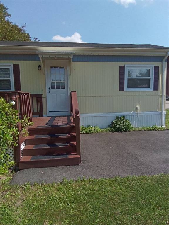 Attleboro, MA 02703,97 Willow Tree Drive