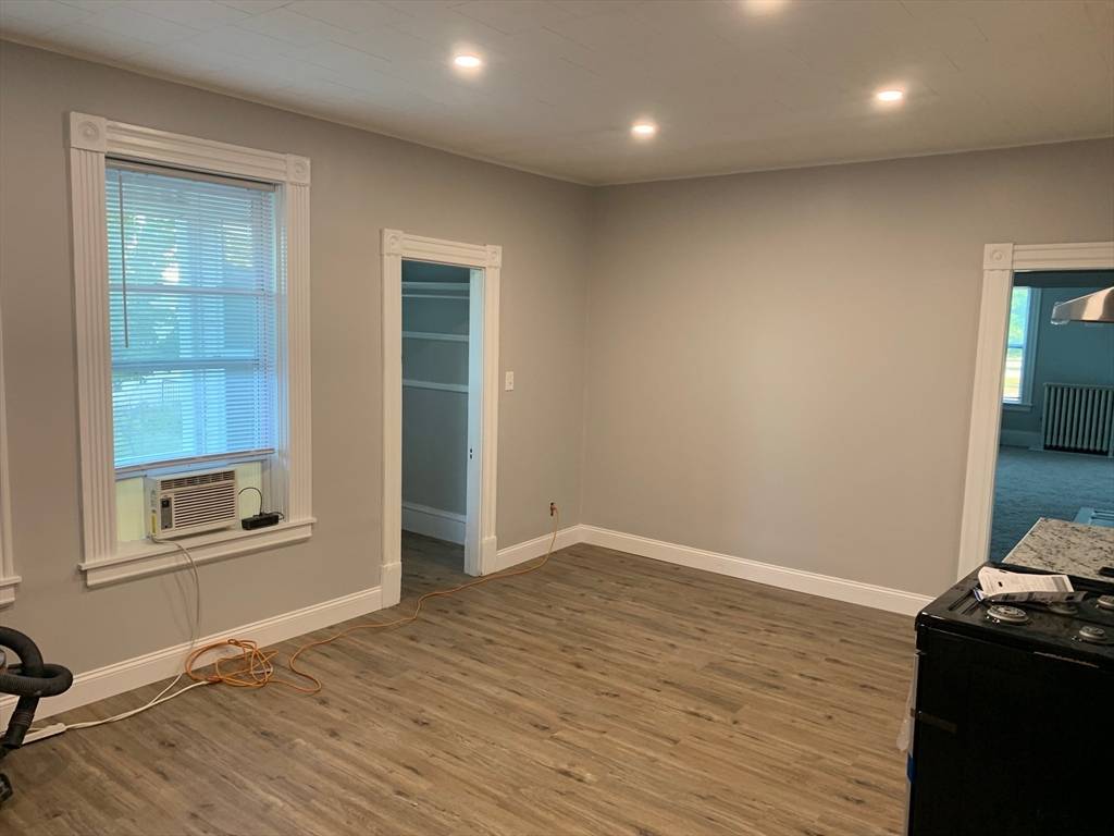 Worcester, MA 01606,24 Brooks St #1