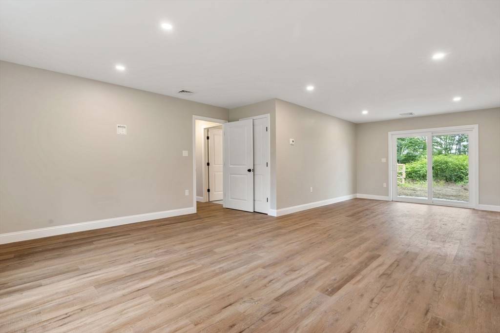4 Bronson St Fall River, MA 02721