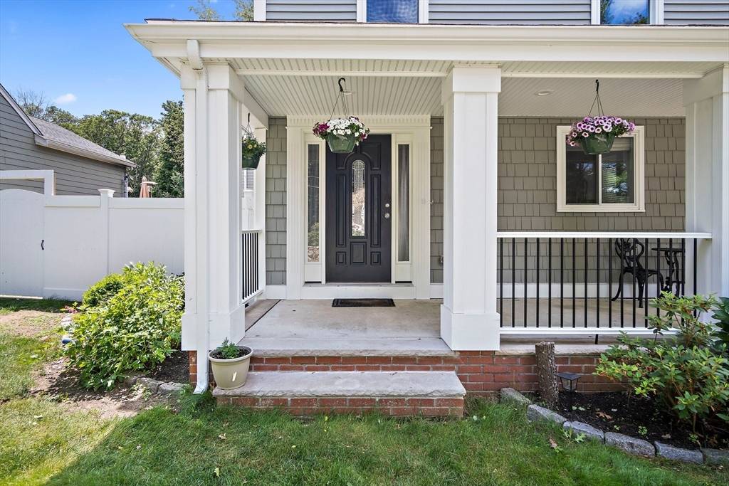 Stoneham, MA 02180,11 Broadway Street #2