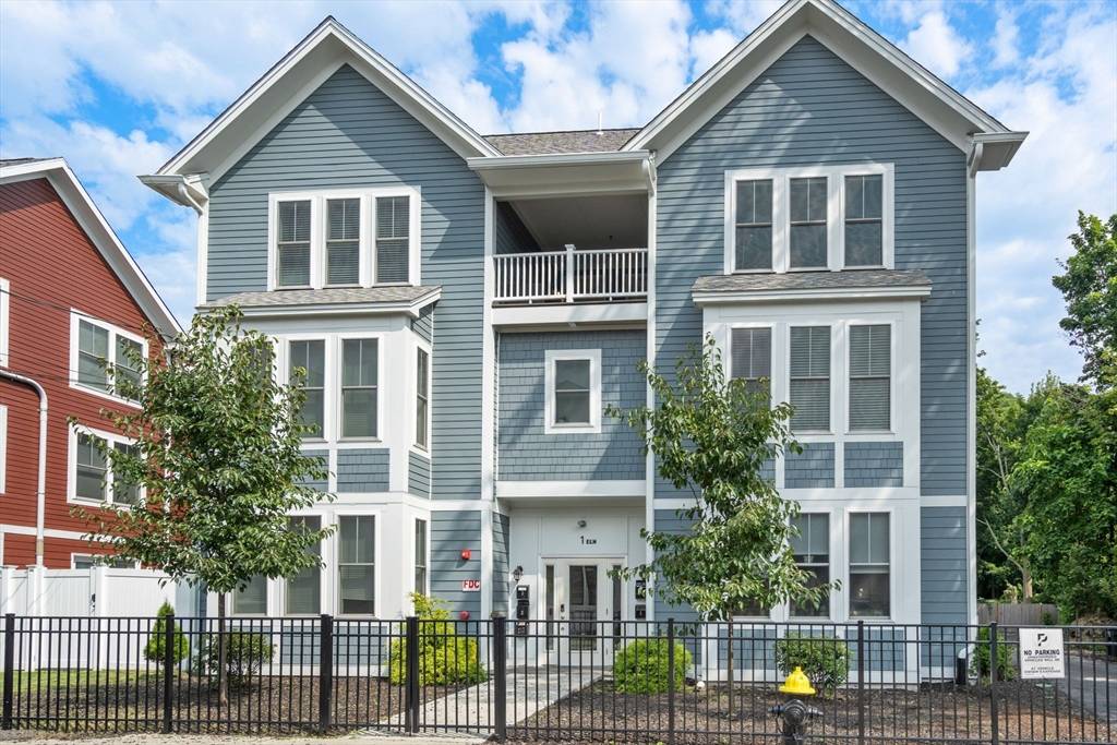 Boston, MA 02122,1 Elm St #4