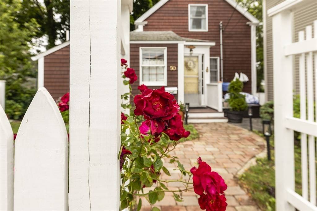 Marblehead, MA 01945,50 Rowland Street #1