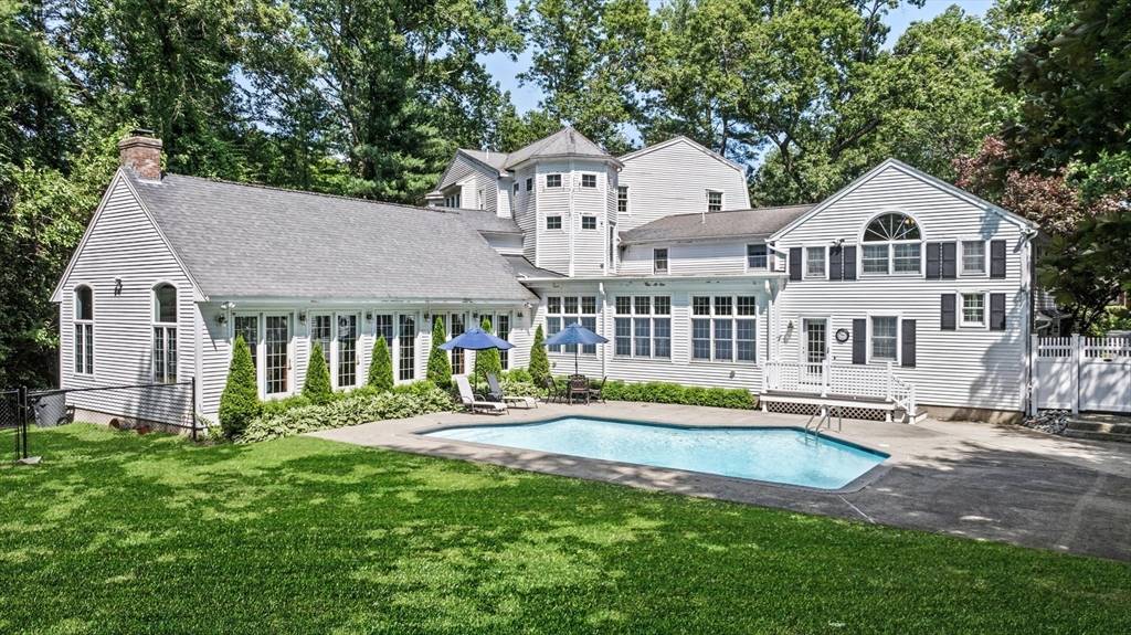 Andover, MA 01810,38 Lincoln Circle East
