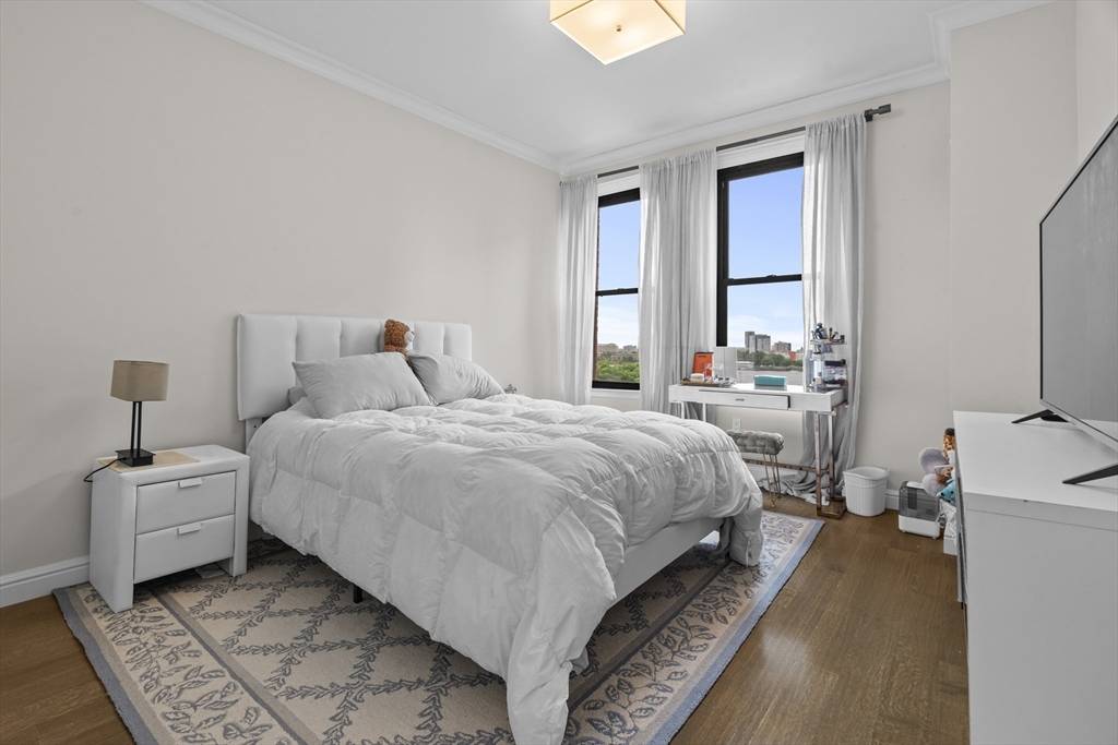 4 Charlesgate E #504 Boston, MA 02215