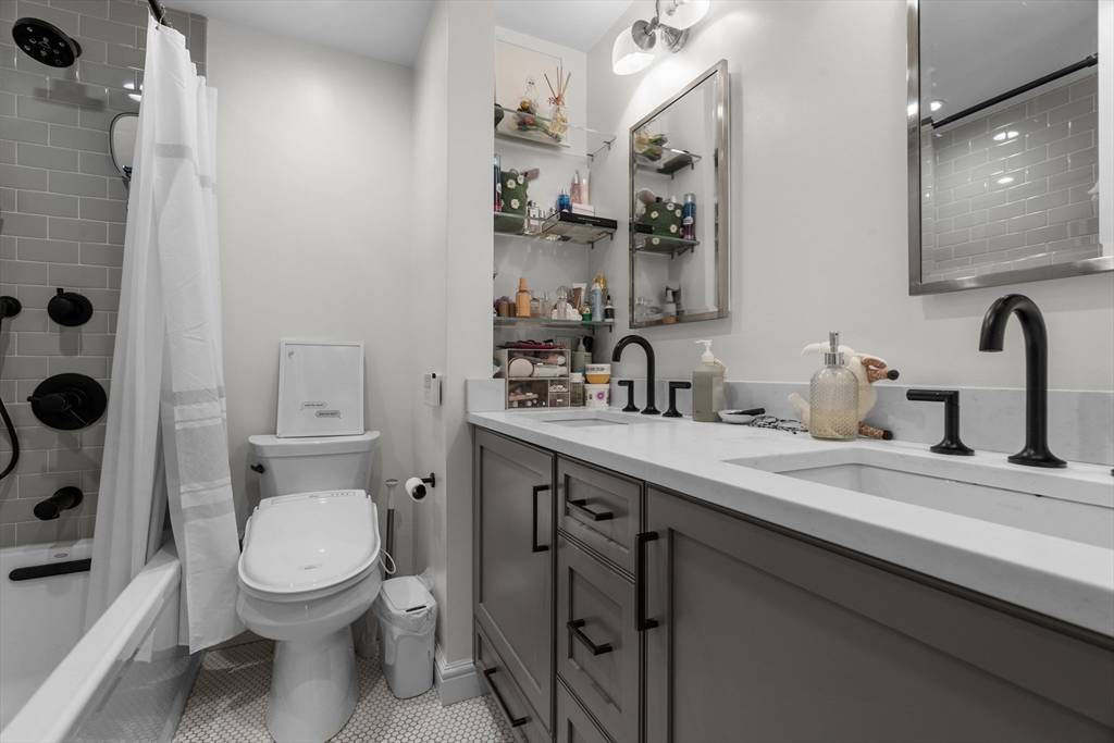 4 Charlesgate E #504 Boston, MA 02215