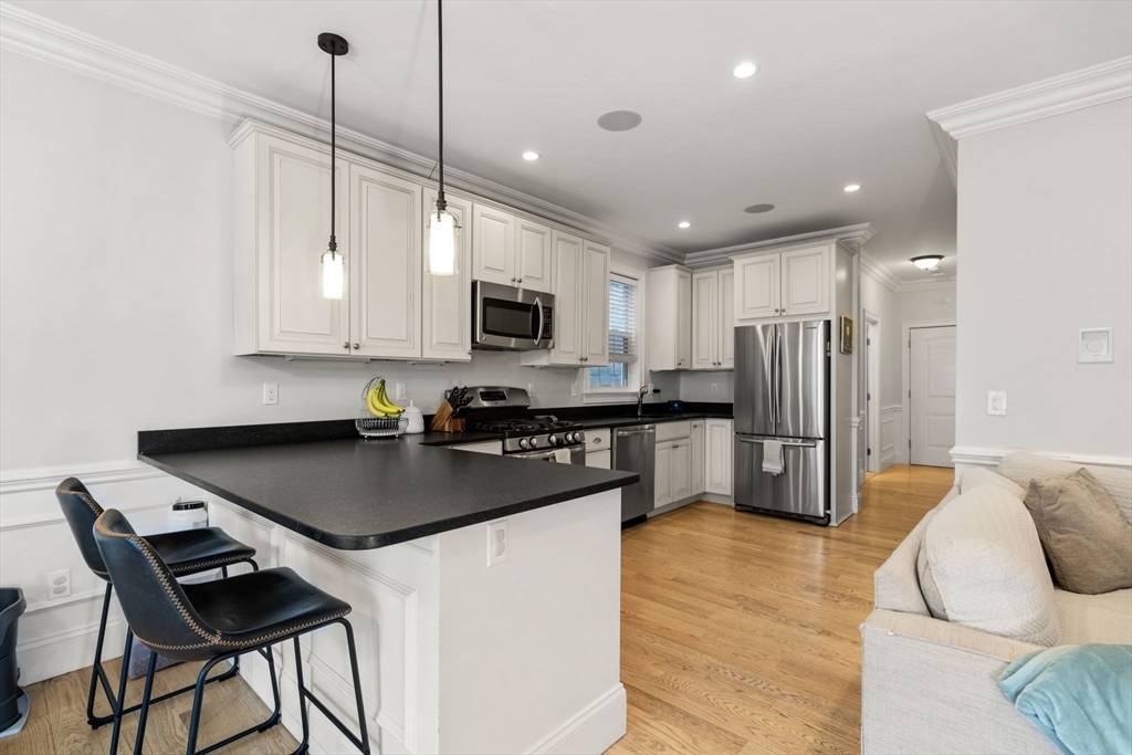 Boston, MA 02127,192 W 6th Street #1