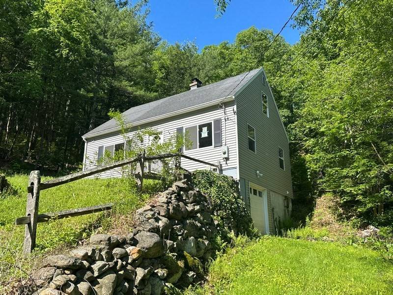 Blandford, MA 01008,9 Woronoco Rd