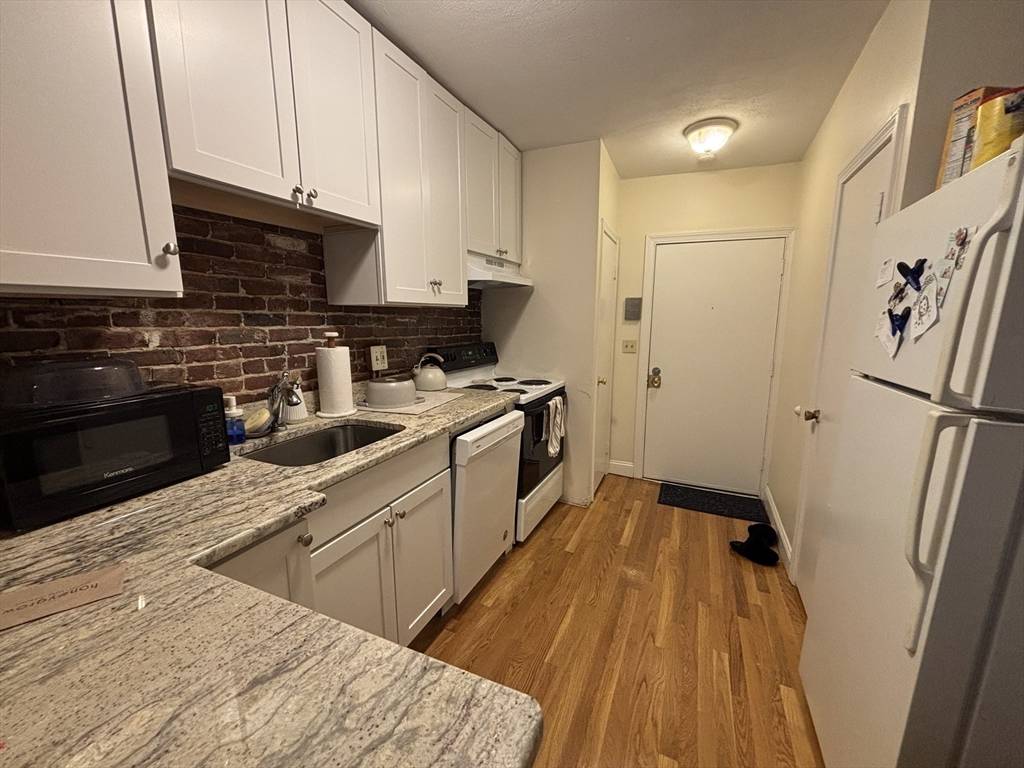 Boston, MA 02111,99 Hudson #2C