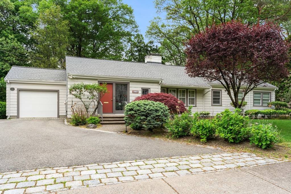 Newton, MA 02468,140 Paulson Rd