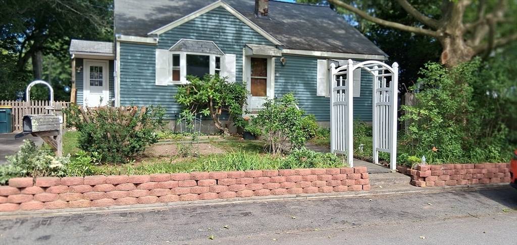 Abington, MA 02351,14 Doris Dr.