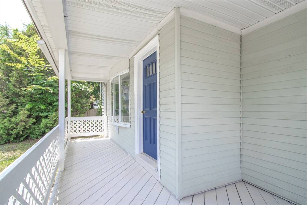 East Longmeadow, MA 01028,7 Dewey Avenue