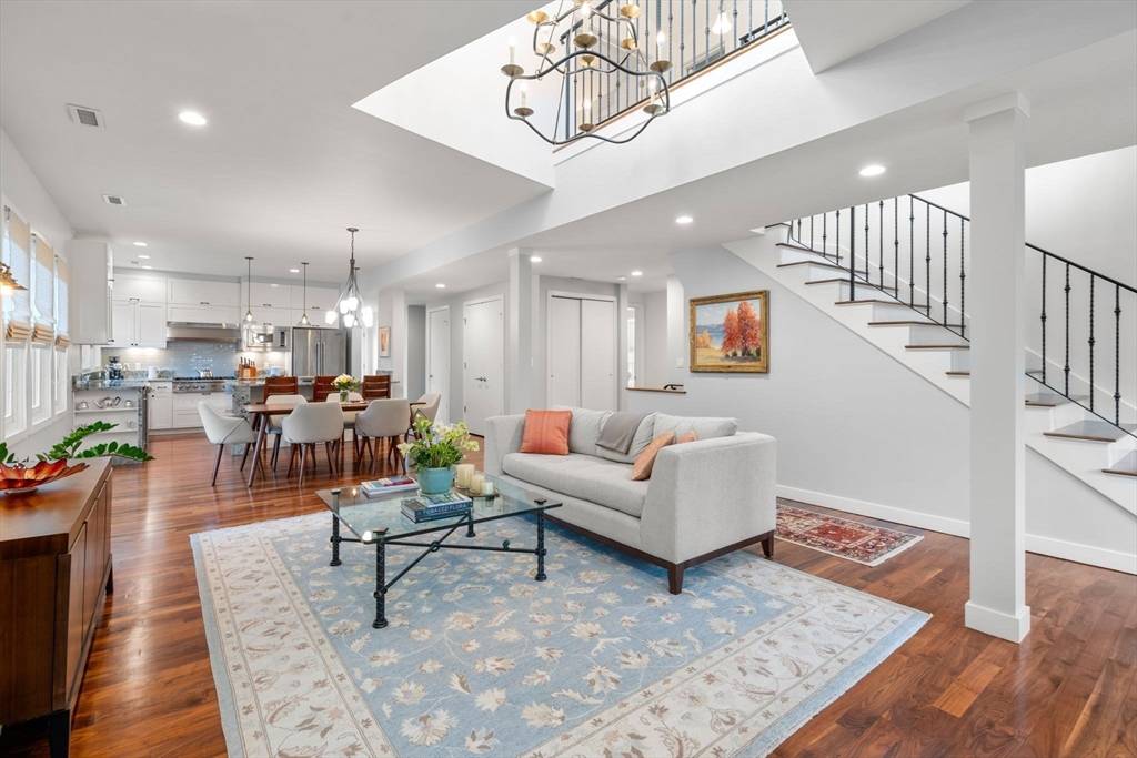 Brookline, MA 02446,95 Beals St #2