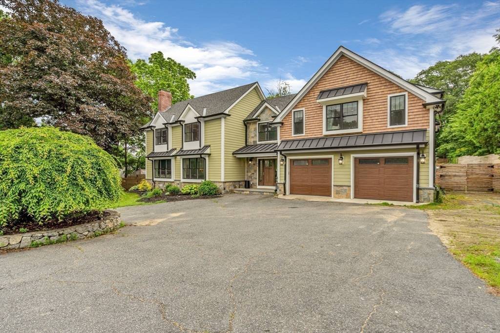 Hopkinton, MA 01748,34 Cedar St