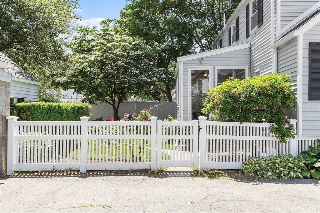 Dedham, MA 02026,1154 East Street
