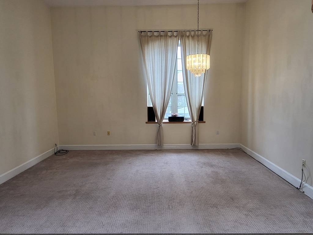 Cambridge, MA 02140,35 Walden St #3B