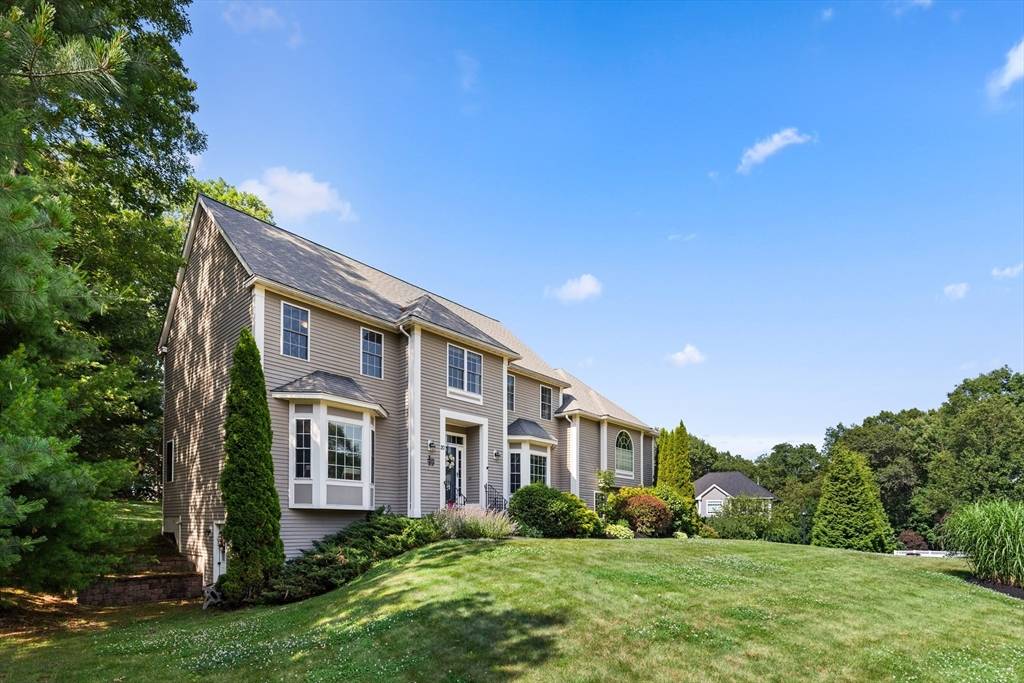 Georgetown, MA 01833,20 Hillside Drive