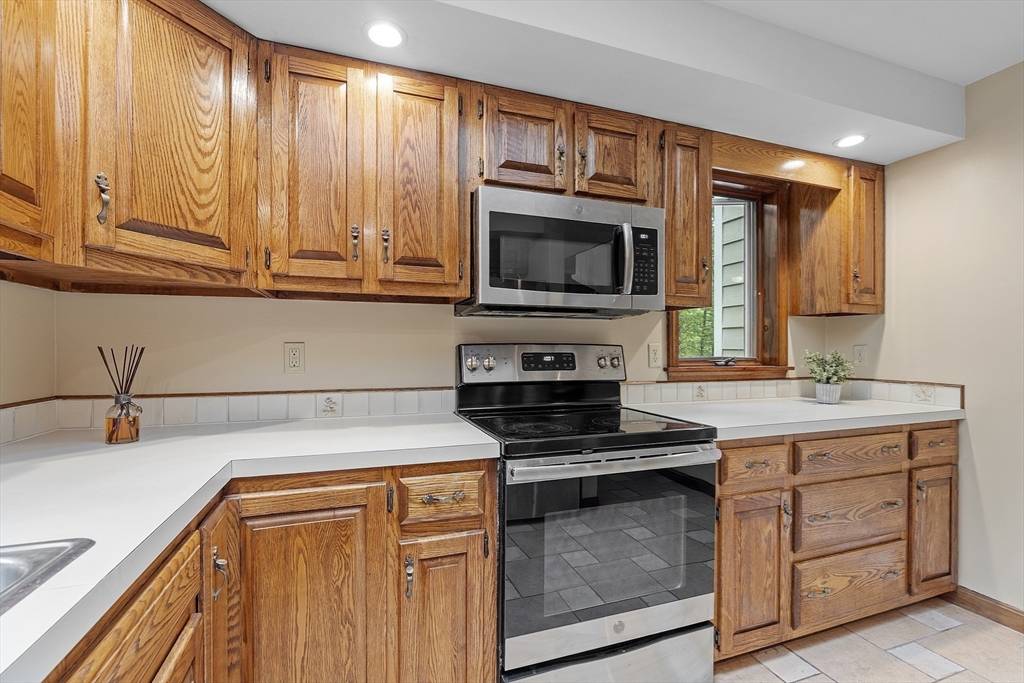 76 Lakewood Park Rd Westminster, MA 01473