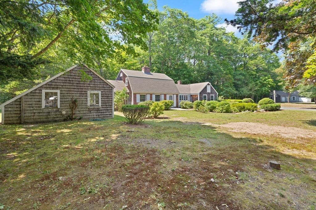 Hamilton, MA 01982,350 Essex Street