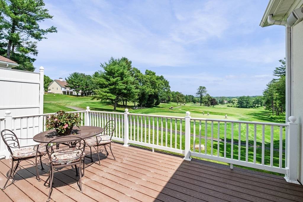 Andover, MA 01810,4 Trumpeters Lane #4