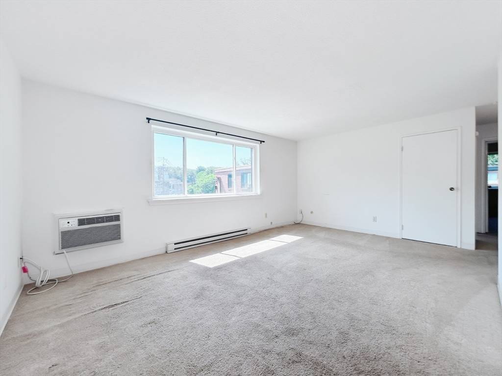 Framingham, MA 01701,73 Nicholas Road #I