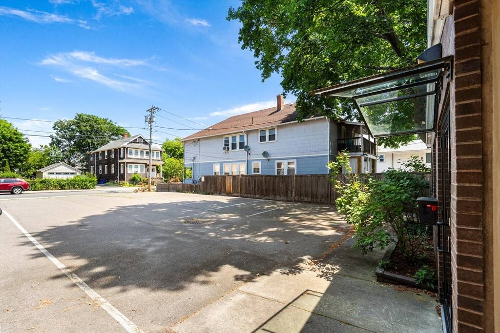 Malden, MA 02148,30 Thacher St