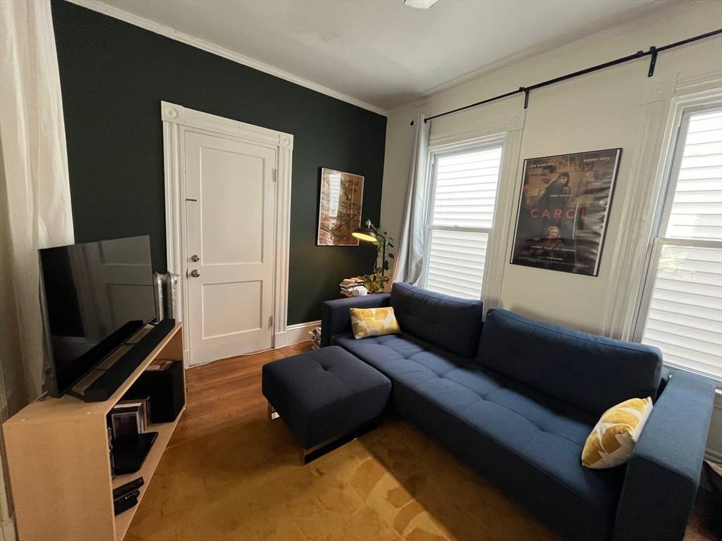 Somerville, MA 02143,399 Washington St #2