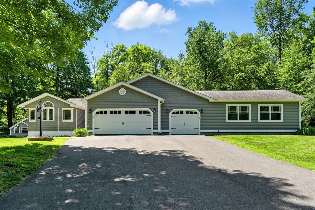 Wales, MA 01081,8 Sizer Dr