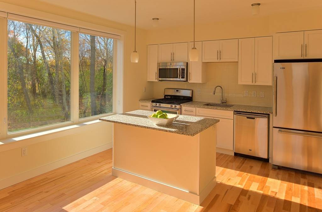 Cambridge, MA 02138,603 Concord #300